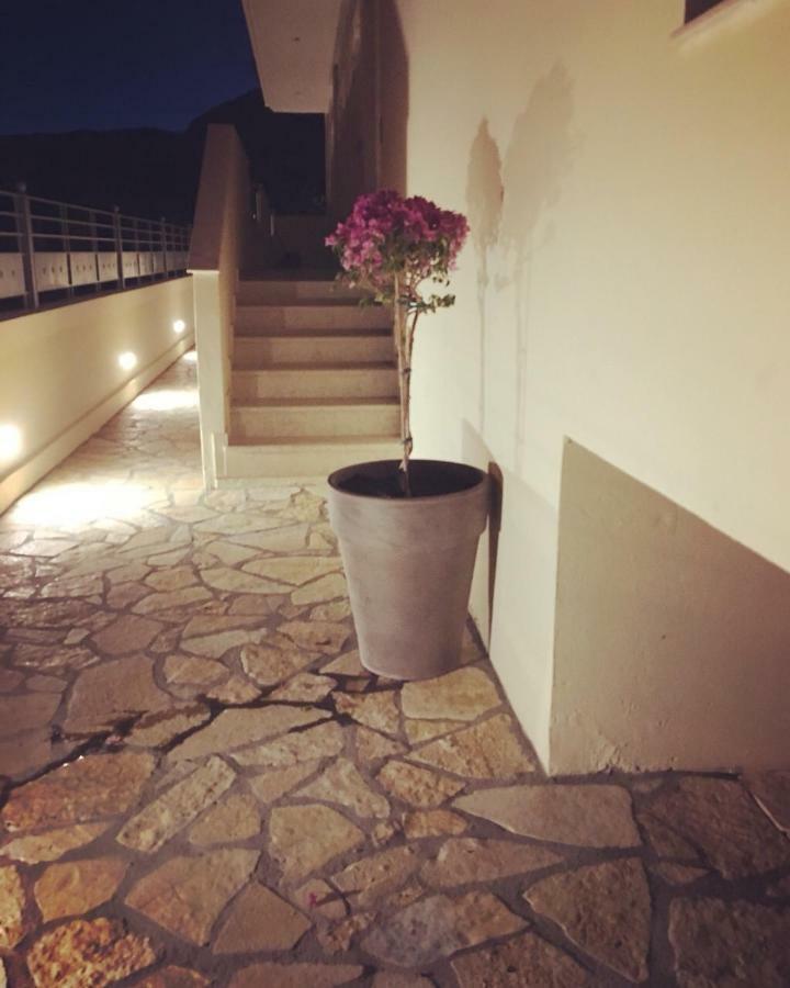 The Little Prince Luxury Suites Ypsos Exterior foto